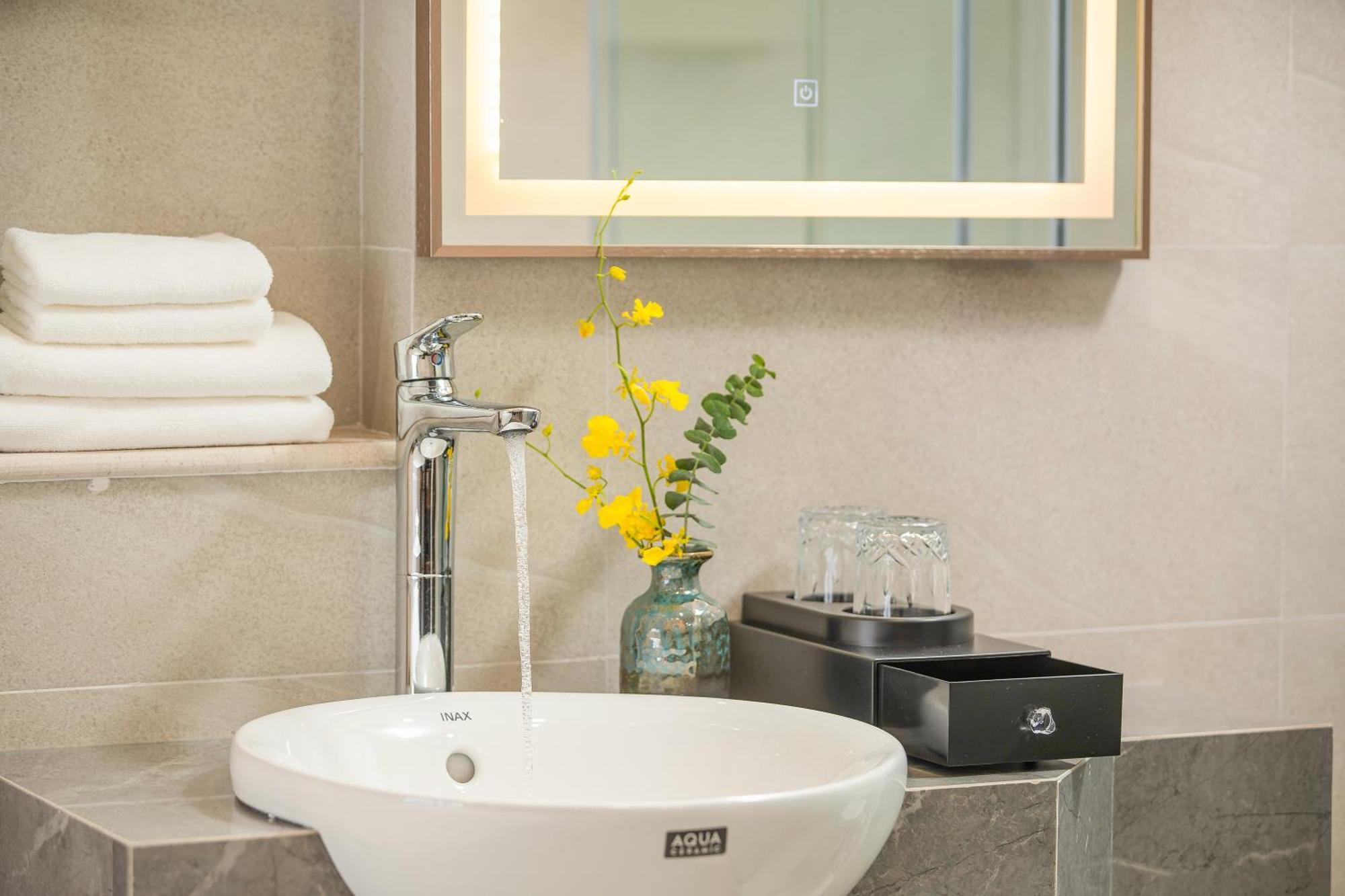Gilson Hanoi Hotel Екстериор снимка