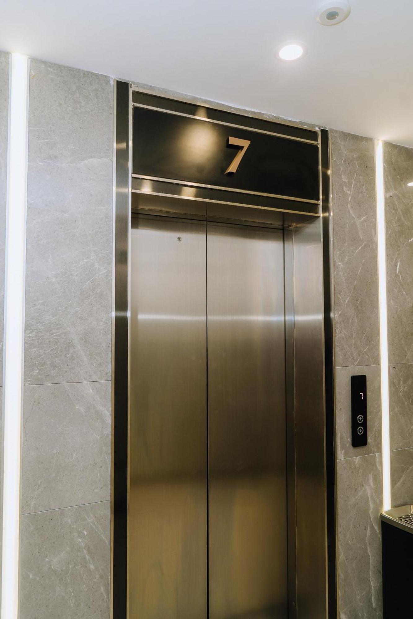 Gilson Hanoi Hotel Екстериор снимка